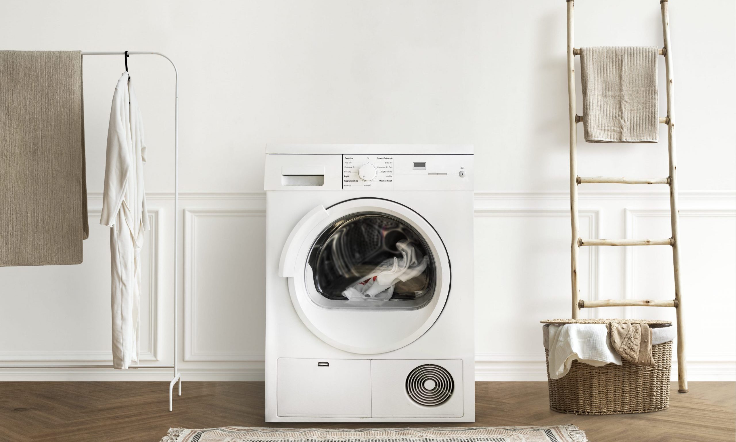 Laundry room with washing machine